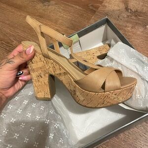 Sun stone heels